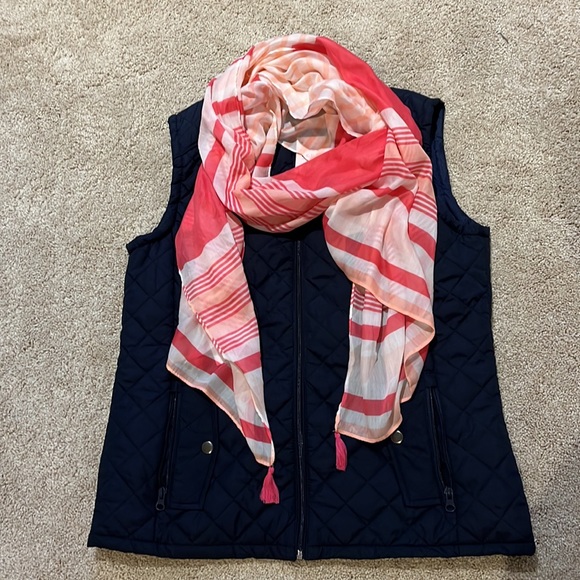 Serra- Navy- Quilted Vest- Ladies Medium- New with tags - Picture 6 of 6